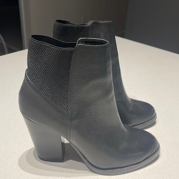 Aldo Shoes - ALDO Black Leather Pull-On Round Toe Stack Heel Ankle Booties 8.5